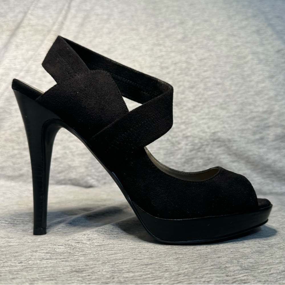 LEVITY Peep-toe, black strap heels, Size 8.5, EUC